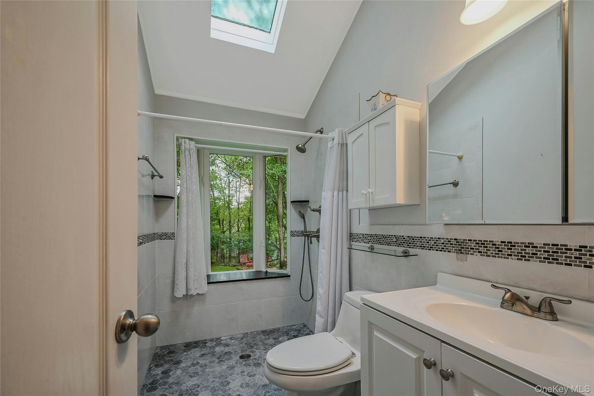 Single Family Hillcrest  Suffolk County, NY 11777, MLS-910786-23