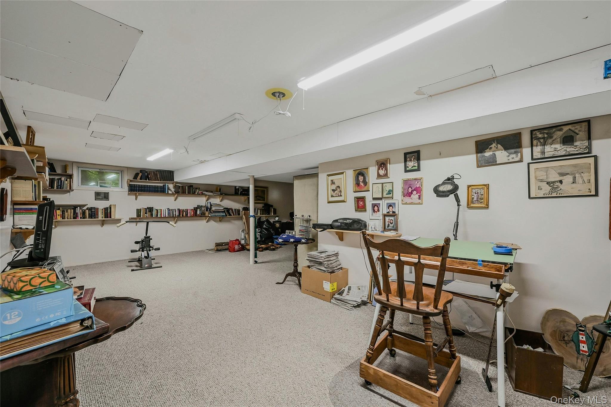 Single Family Hillcrest  Suffolk County, NY 11777, MLS-910786-24