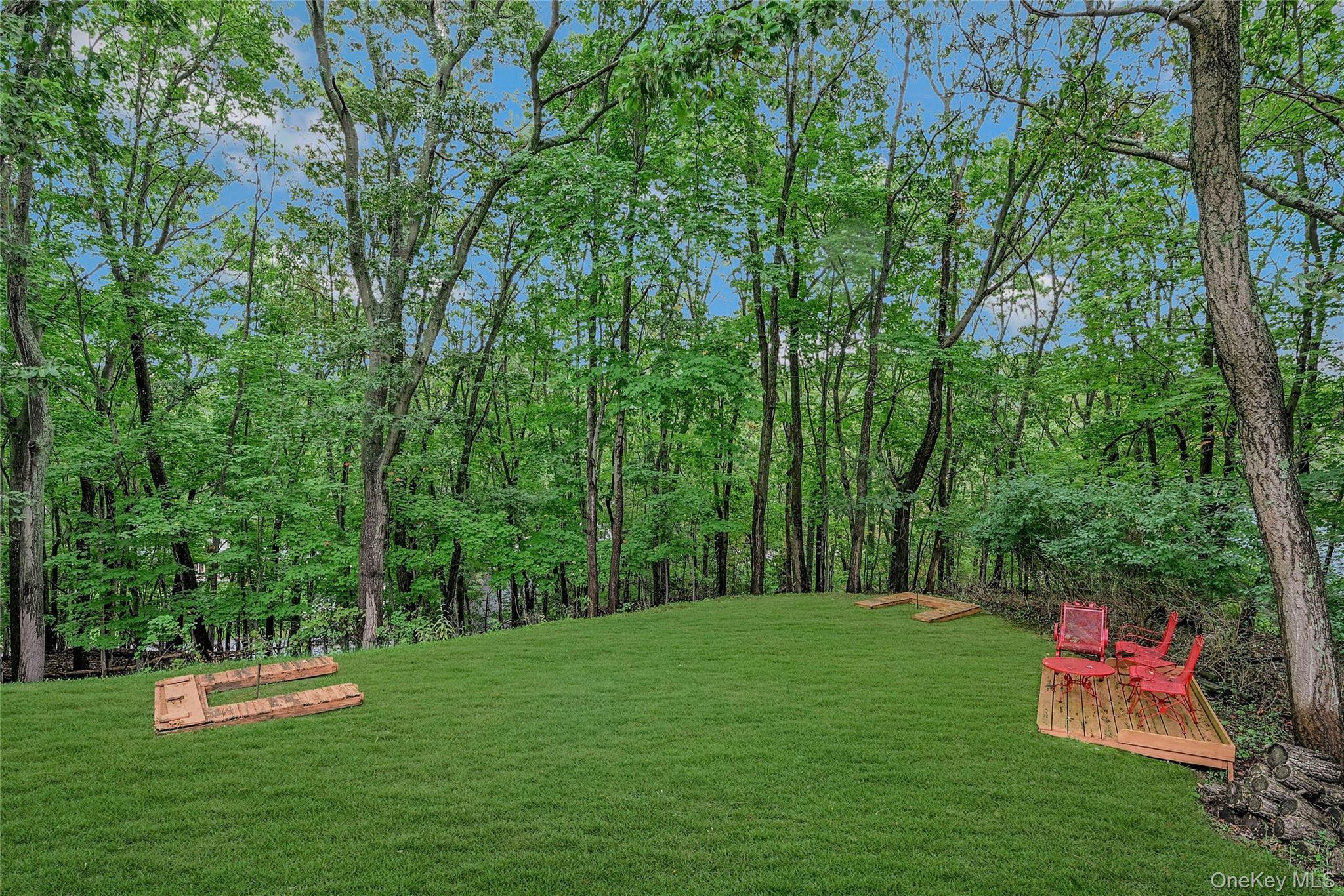 Single Family Hillcrest  Suffolk County, NY 11777, MLS-910786-33