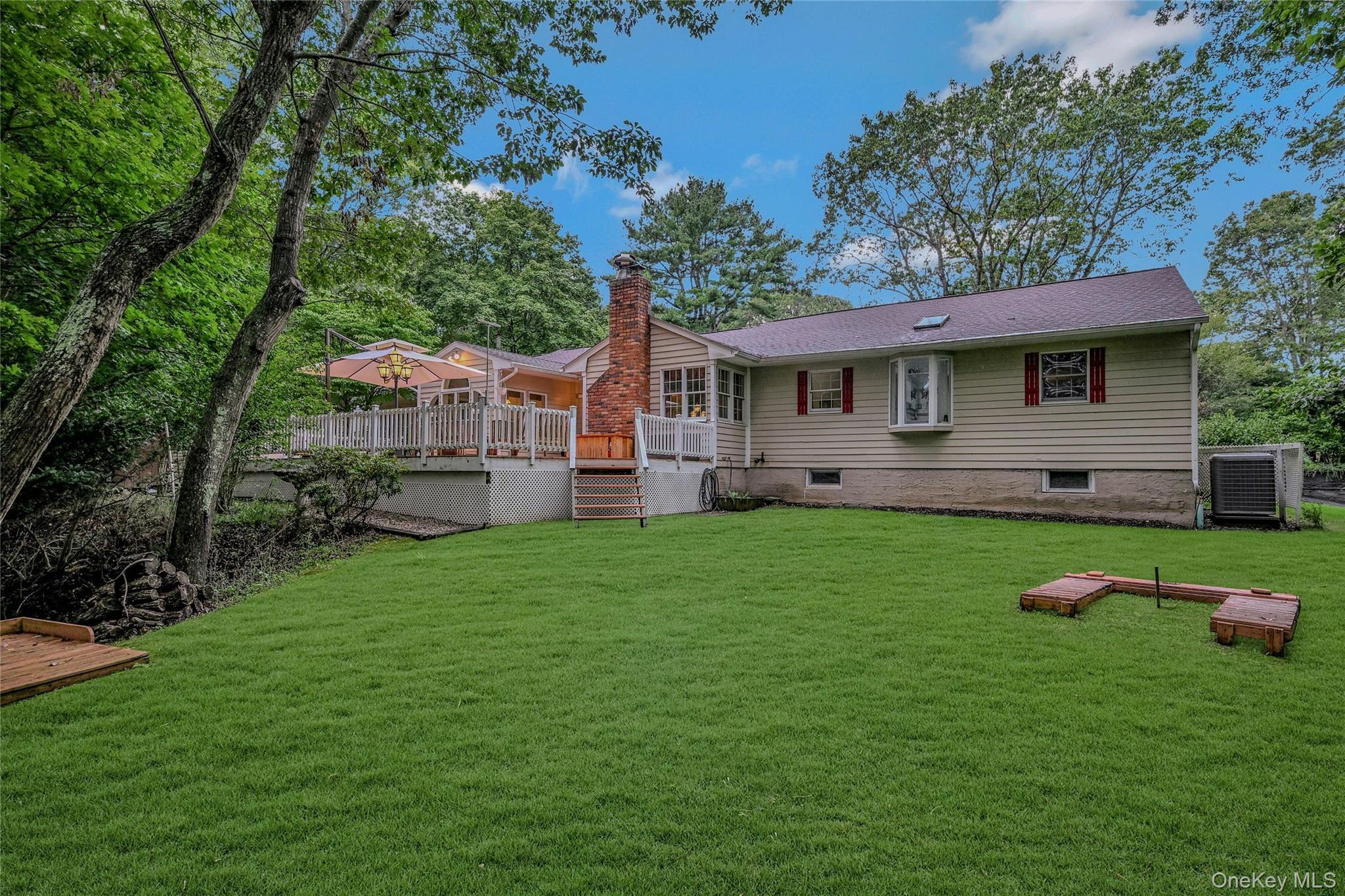 Single Family Hillcrest  Suffolk County, NY 11777, MLS-910786-34