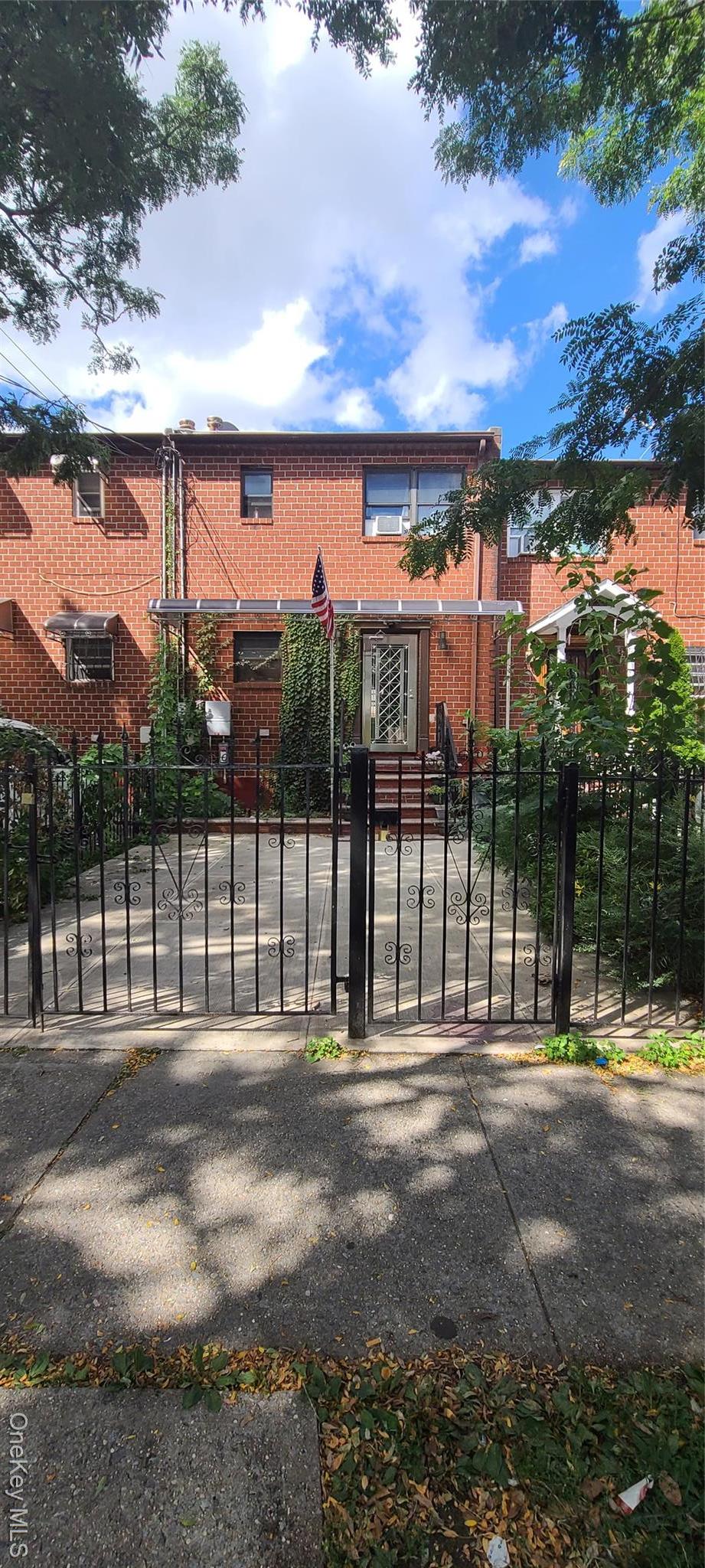 Single Family Berriman  Brooklyn, NY 11208, MLS-910788-15