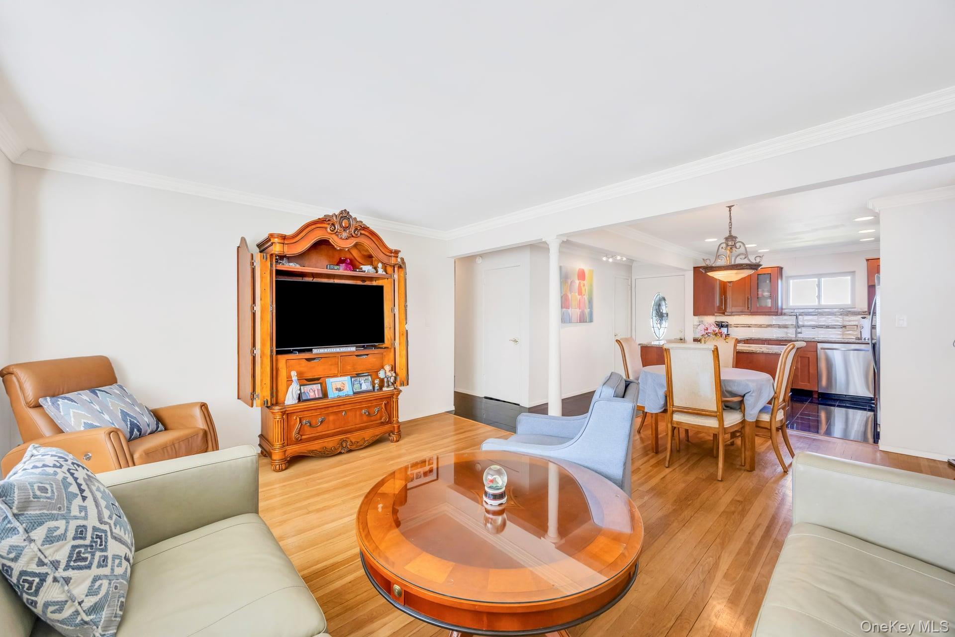 Single Family Layton  Nassau County, NY 11801, MLS-910793-2