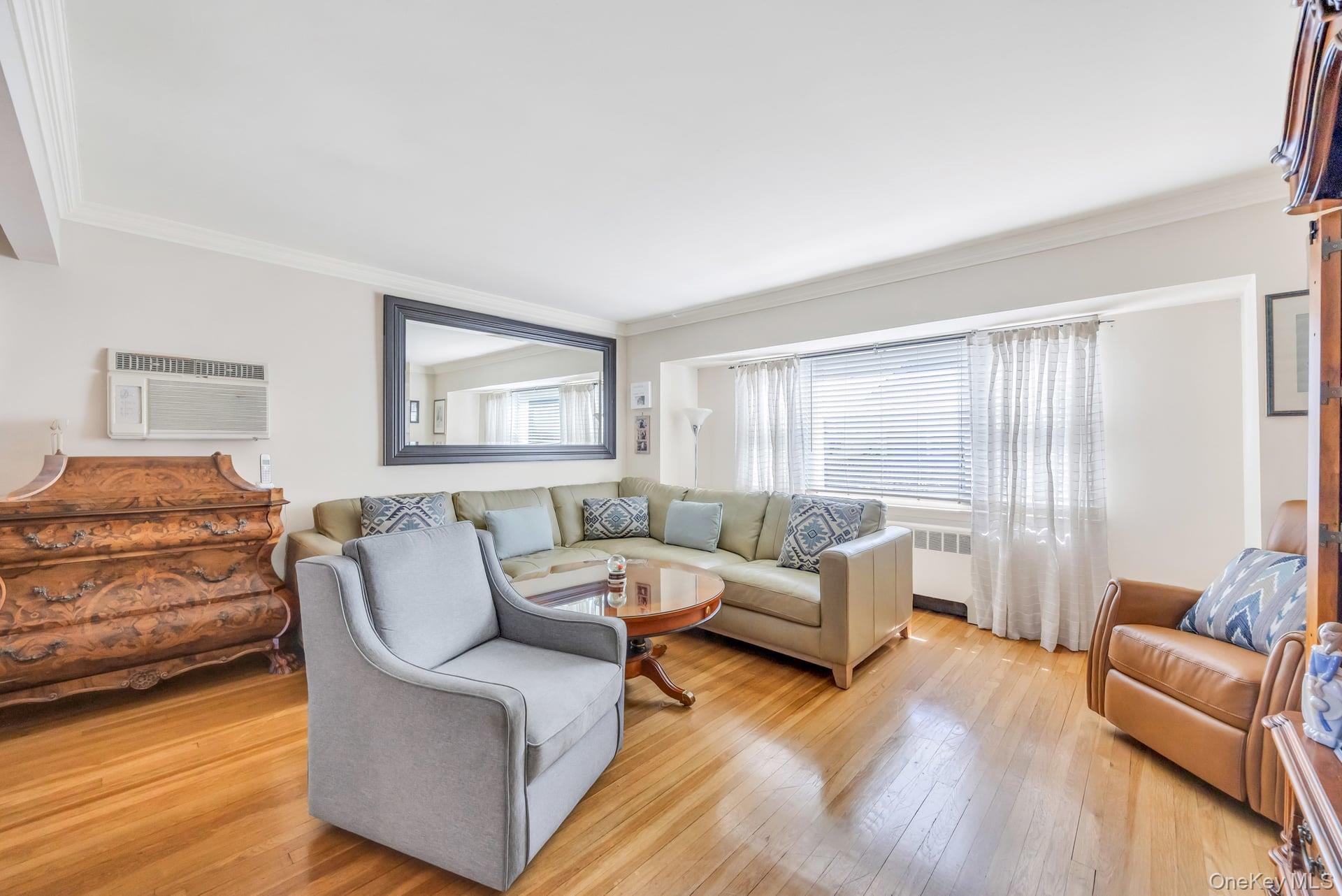 Single Family Layton  Nassau County, NY 11801, MLS-910793-5