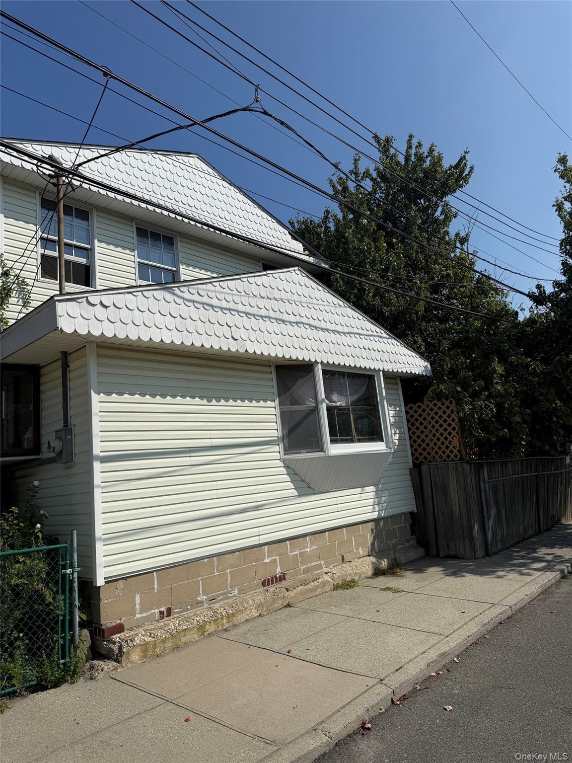 Single Family Walton Queens, NY 11693, MLS-910803-4