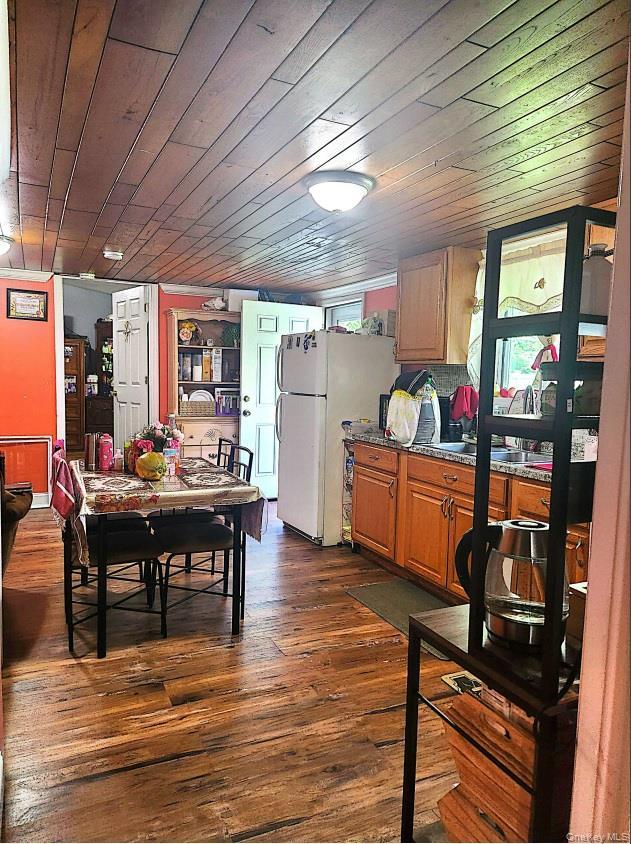 Single Family Bedford  Suffolk County, NY 11749, MLS-910809-10