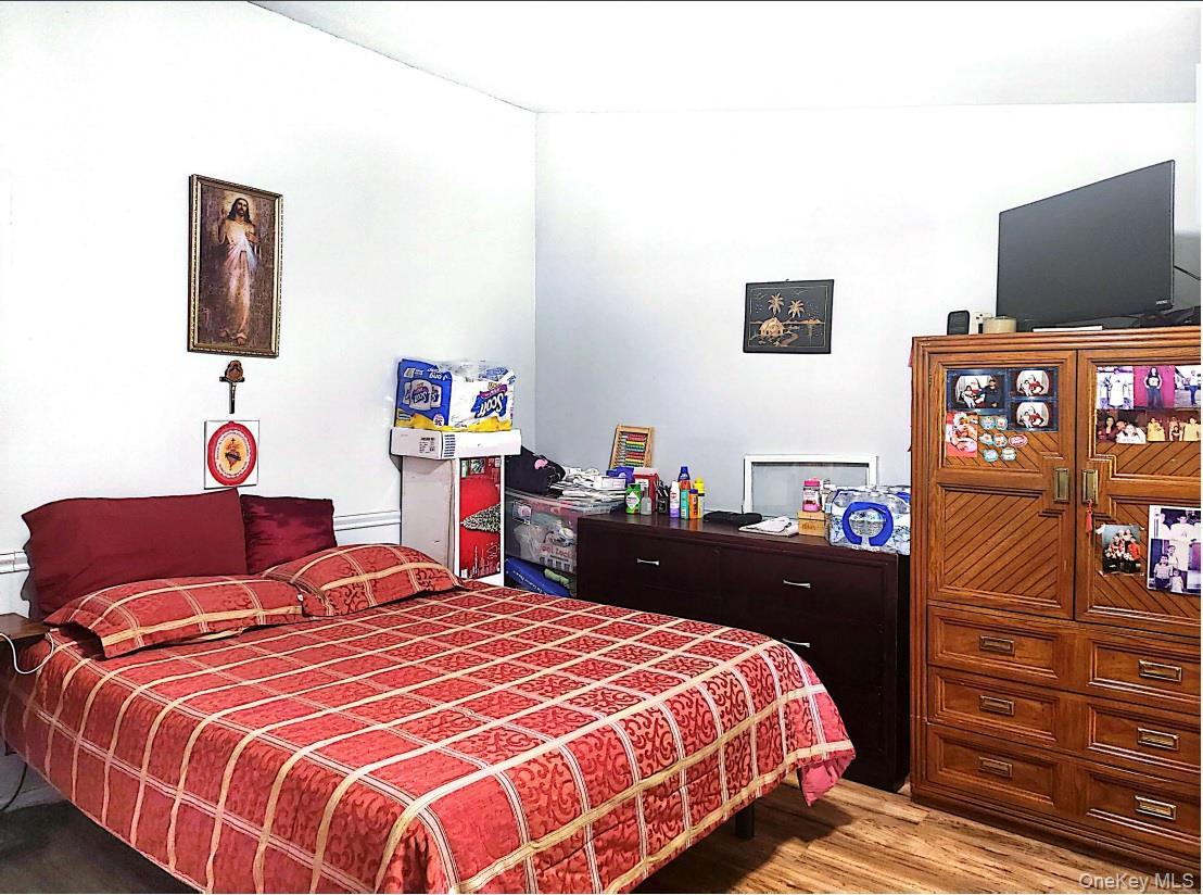 Single Family Bedford  Suffolk County, NY 11749, MLS-910809-12