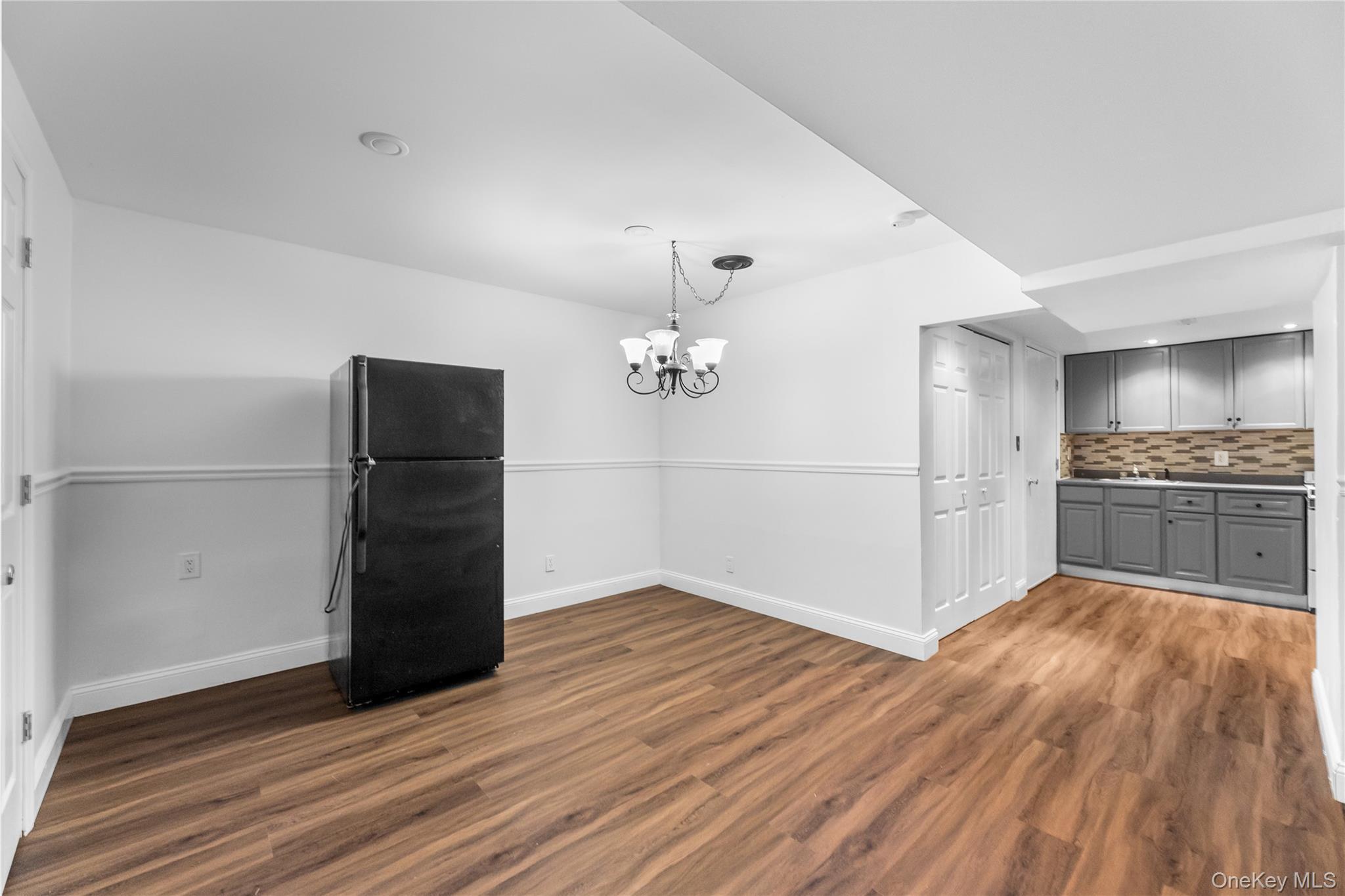 Single Family Wendy  Out Of Area, NY 08527, MLS-910823-25