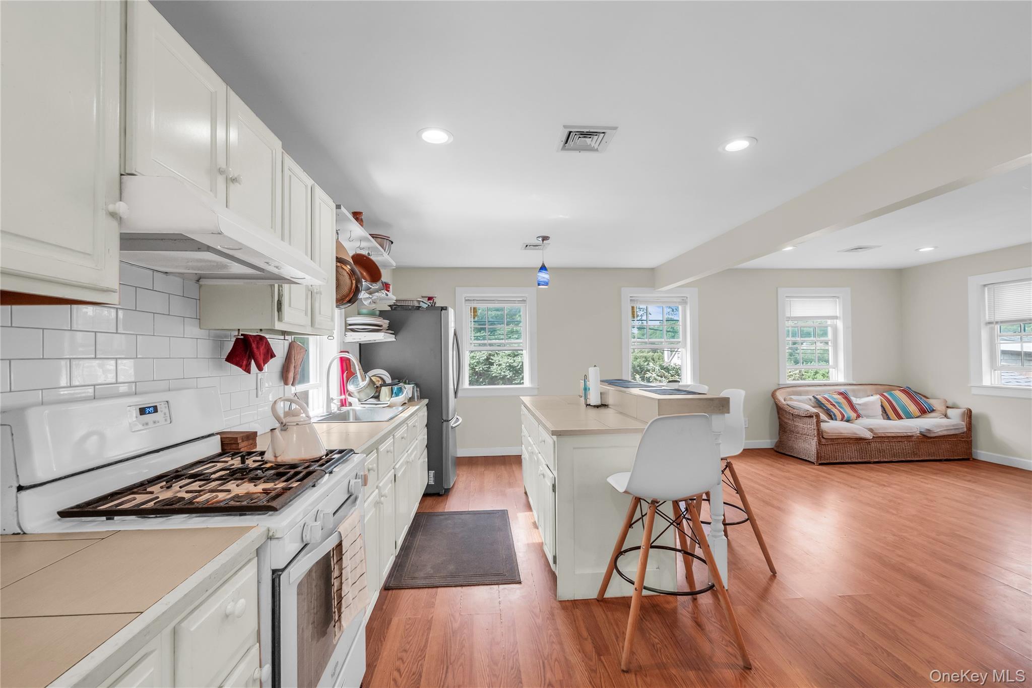 Single Family Flanders Suffolk County, NY 11901, MLS-910832-26