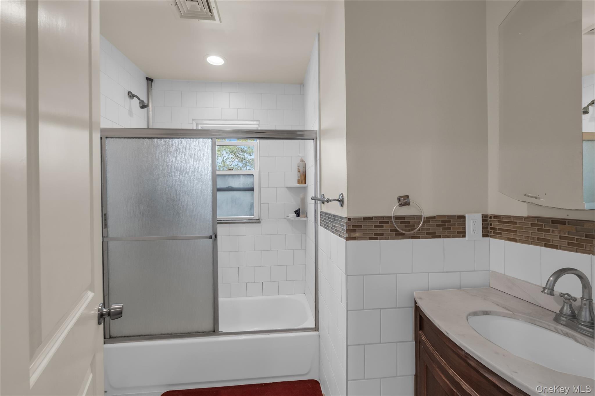 Single Family Flanders Suffolk County, NY 11901, MLS-910832-31