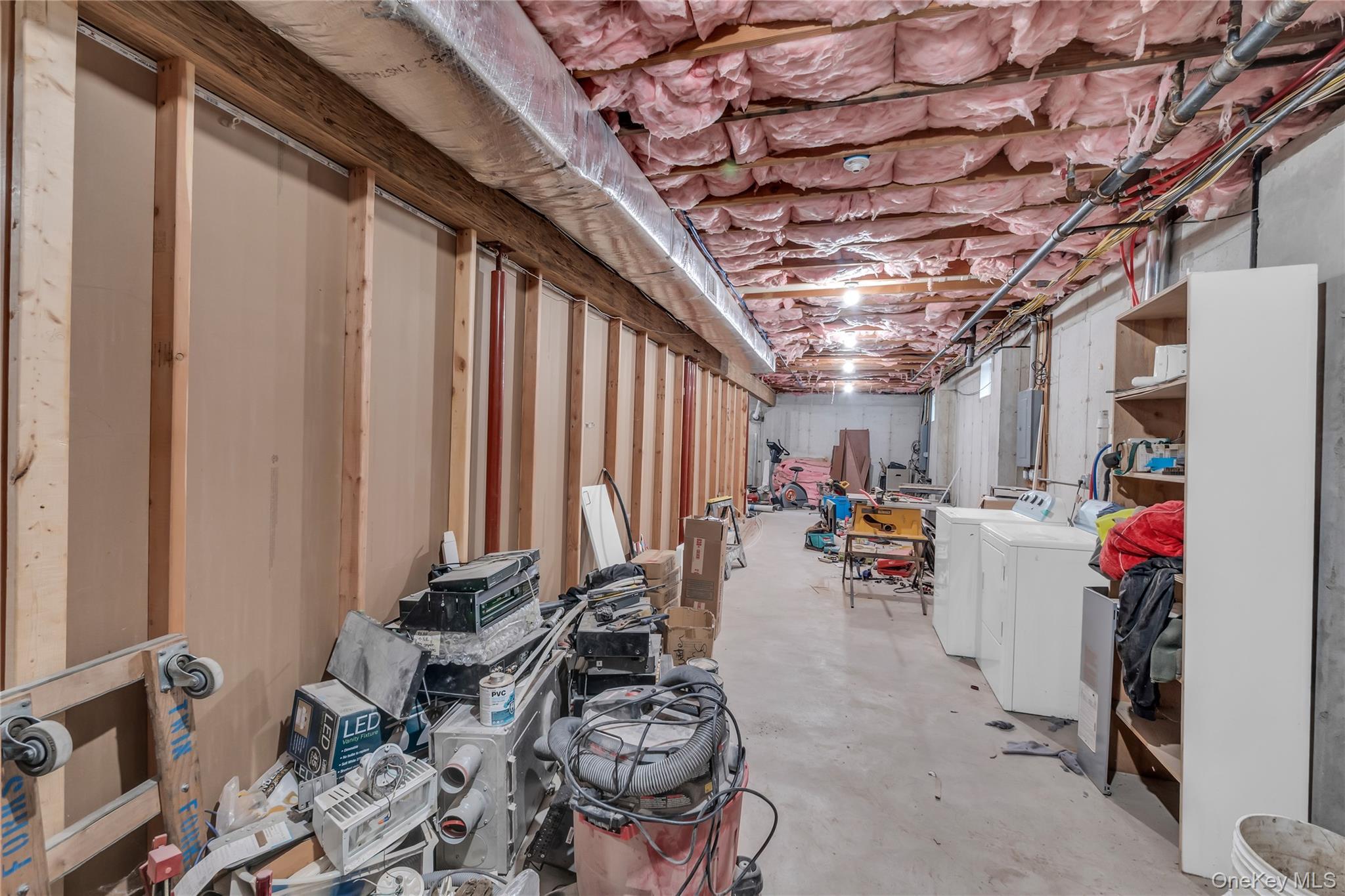 Single Family Flanders Suffolk County, NY 11901, MLS-910832-38