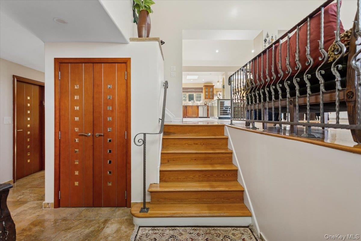 Single Family Amherst Nassau County, NY 11598, MLS-910840-5