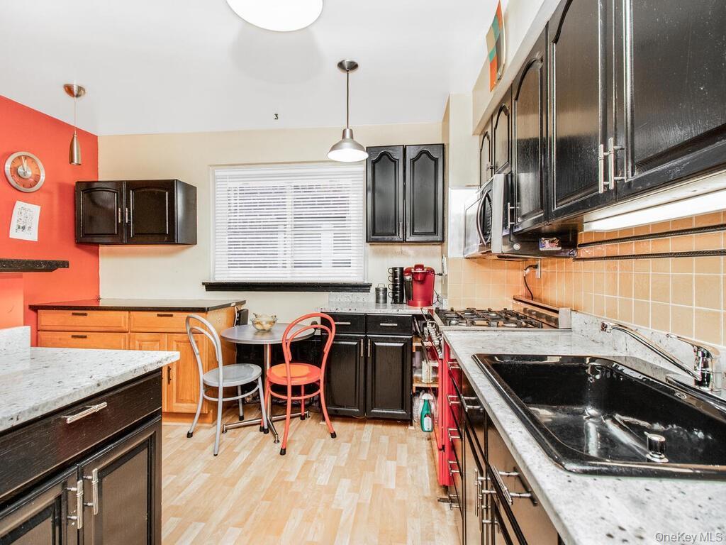 Single Family Baychester  Bronx, NY 10466, MLS-910865-6