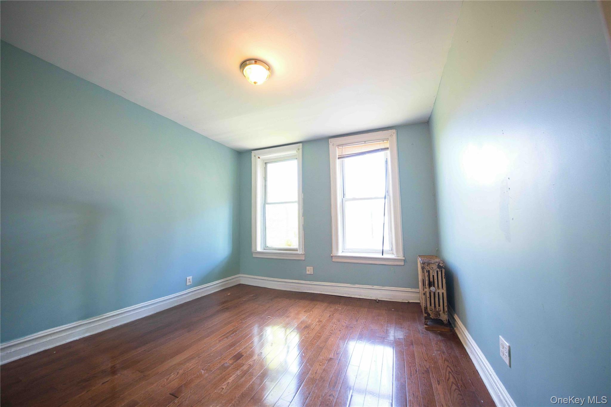 Single Family Rockaway  Brooklyn, NY 11236, MLS-910879-22