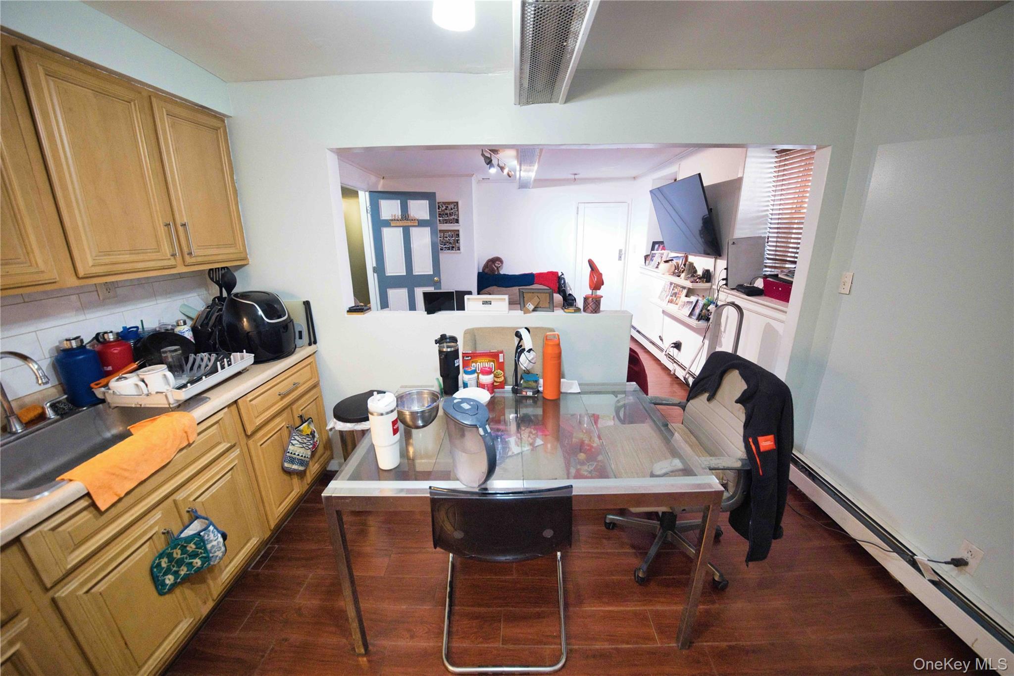 Single Family Rockaway  Brooklyn, NY 11236, MLS-910879-6