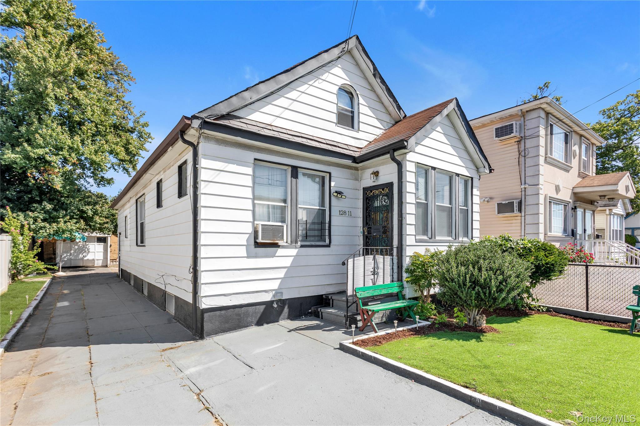 Single Family Harry Douglass  Queens, NY 11434, MLS-910939-2