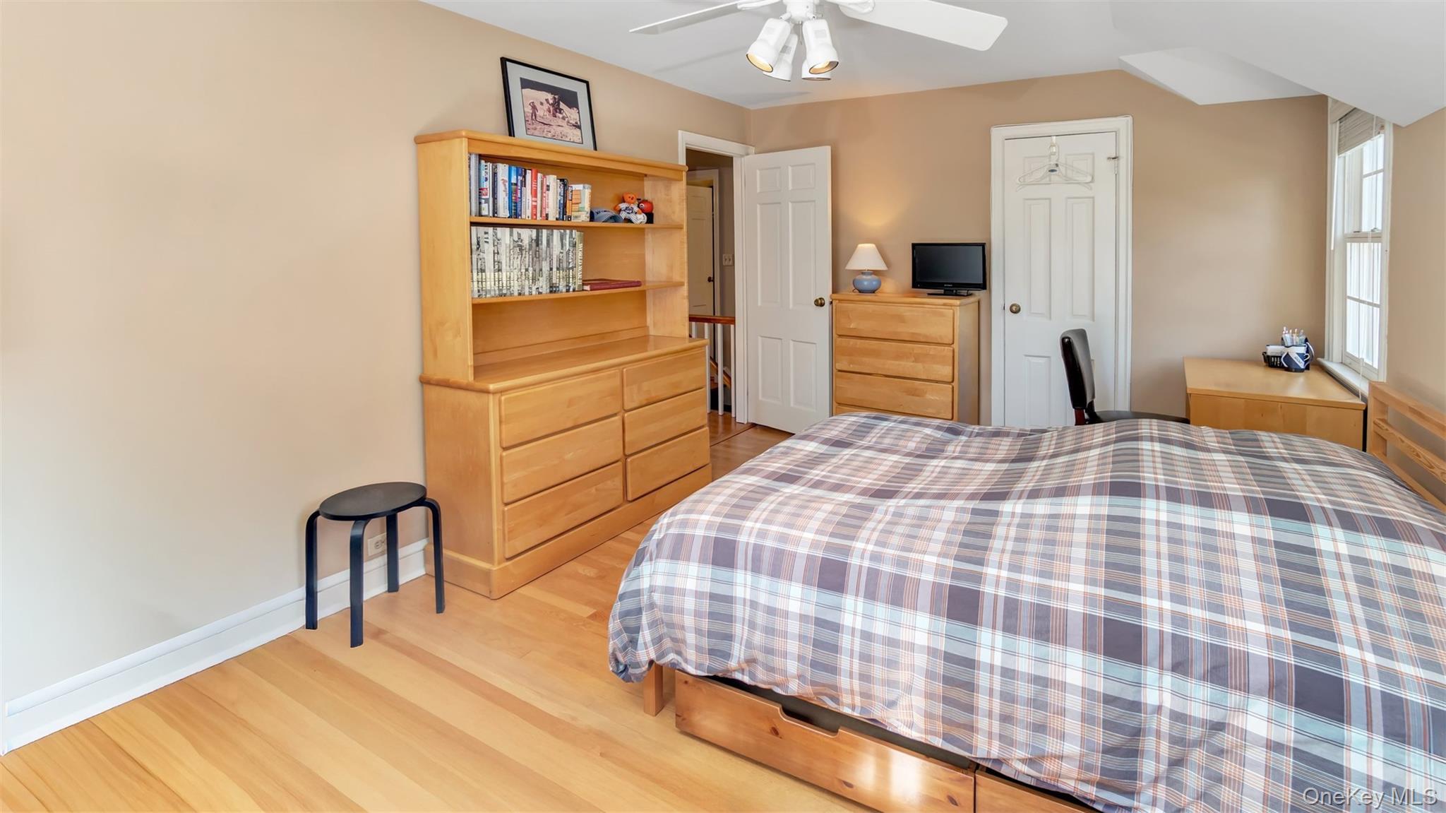 Single Family Carlton  Nassau County, NY 11565, MLS-910965-28