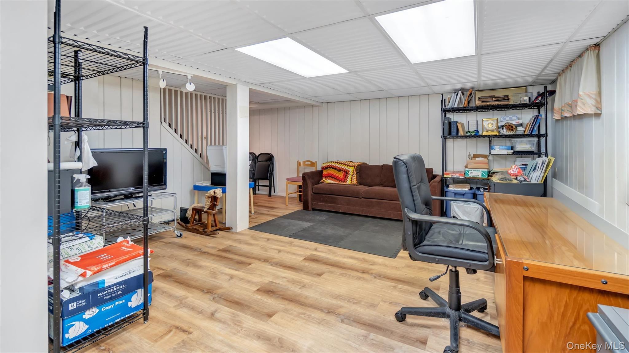 Single Family Carlton  Nassau County, NY 11565, MLS-910965-33