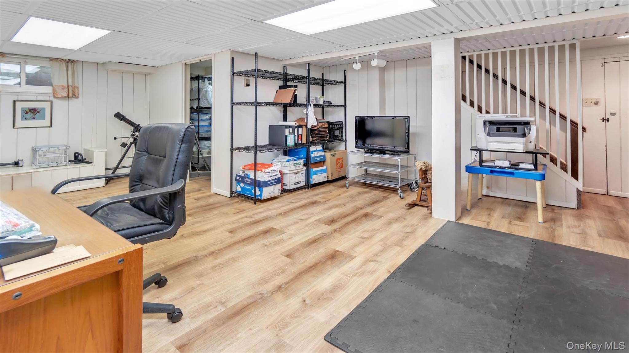 Single Family Carlton  Nassau County, NY 11565, MLS-910965-34