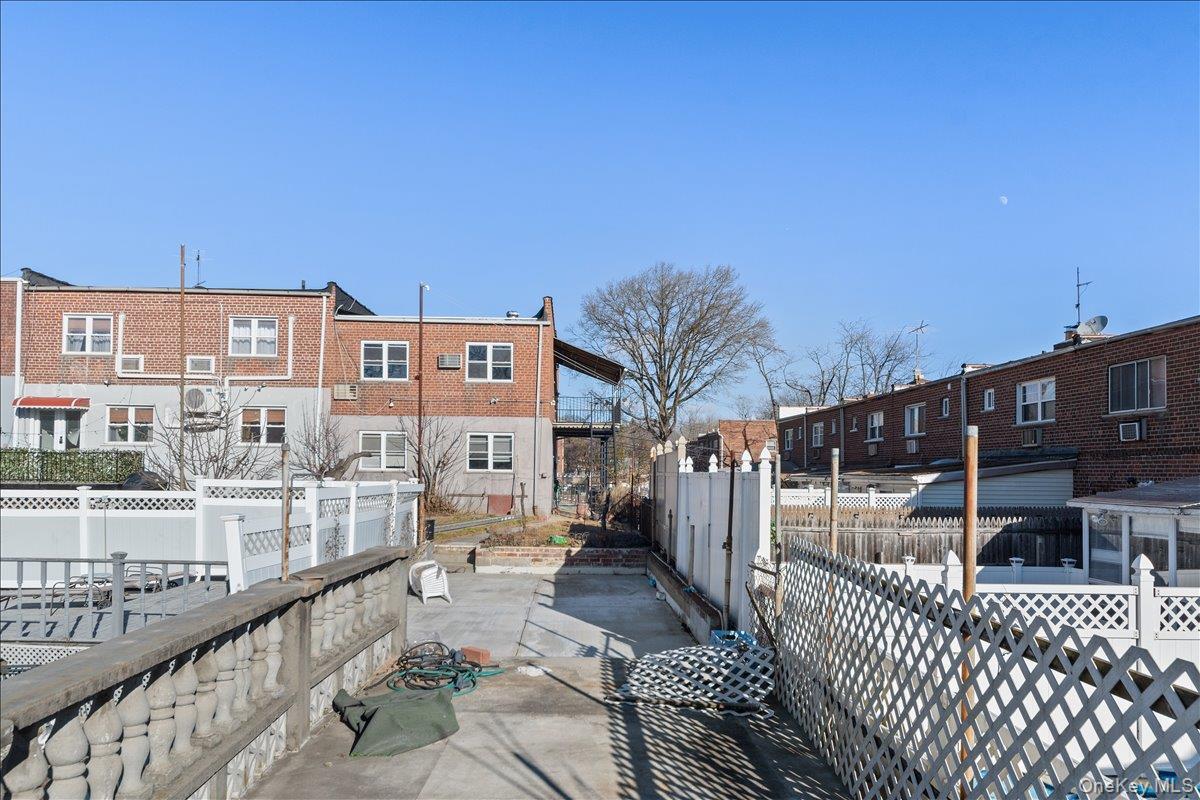 Single Family Mcowen Avenue  Bronx, NY 10475, MLS-910993-15
