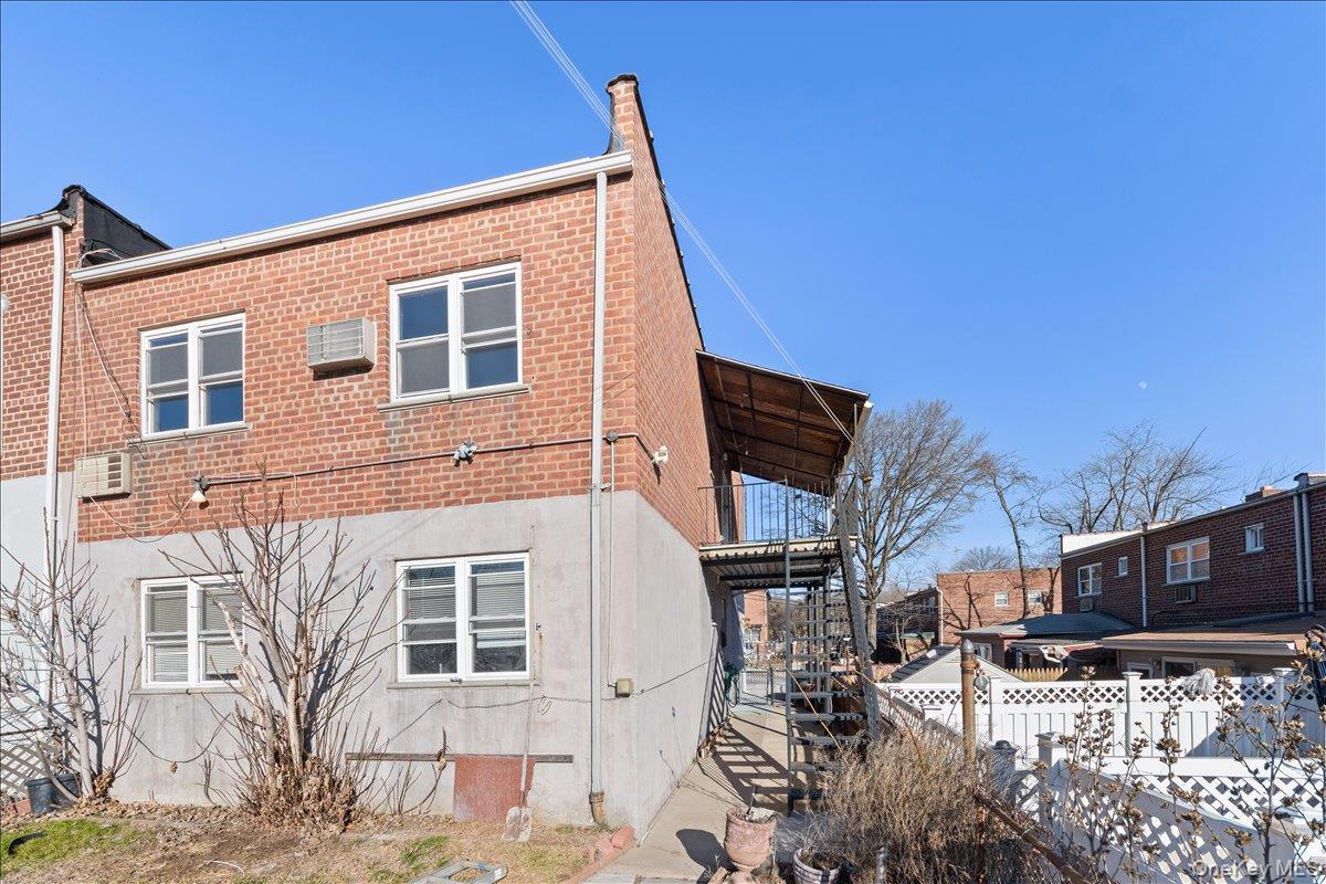 Single Family Mcowen Avenue  Bronx, NY 10475, MLS-910993-18