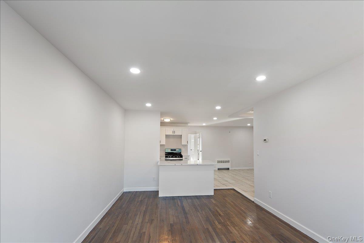 Single Family Mcowen Avenue  Bronx, NY 10475, MLS-910993-19