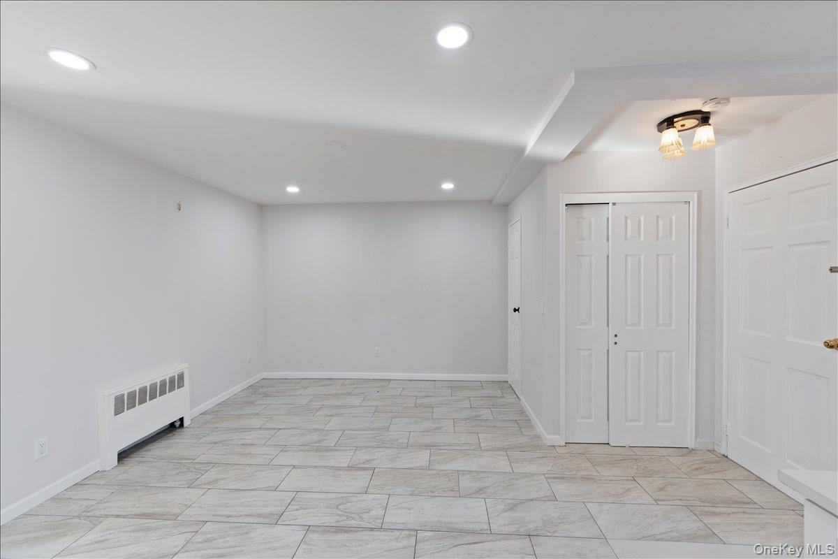 Single Family Mcowen Avenue  Bronx, NY 10475, MLS-910993-21