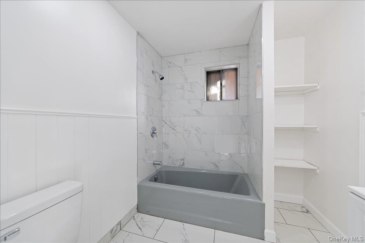 Single Family Mcowen Avenue  Bronx, NY 10475, MLS-910993-26