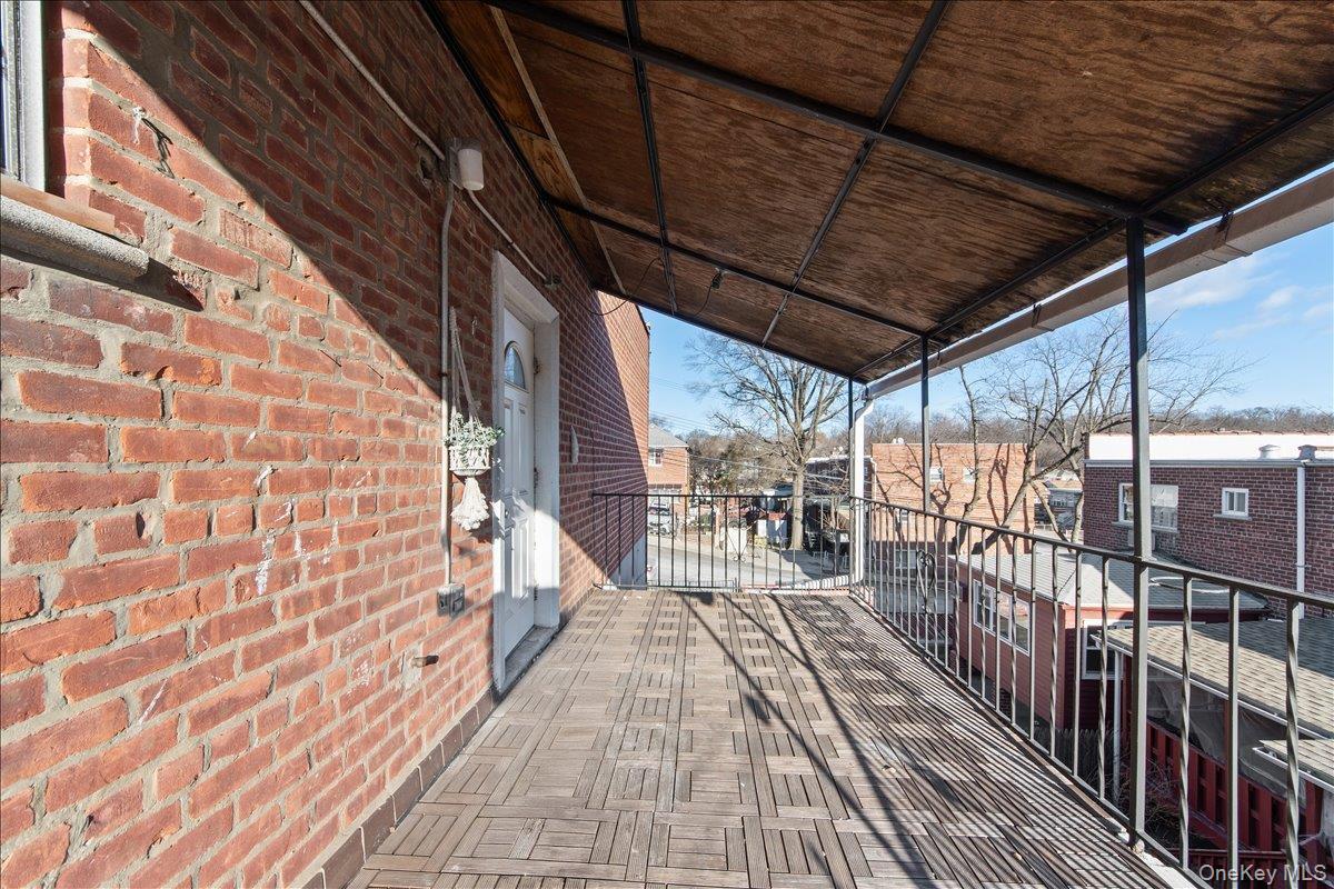 Single Family Mcowen Avenue  Bronx, NY 10475, MLS-910993-36