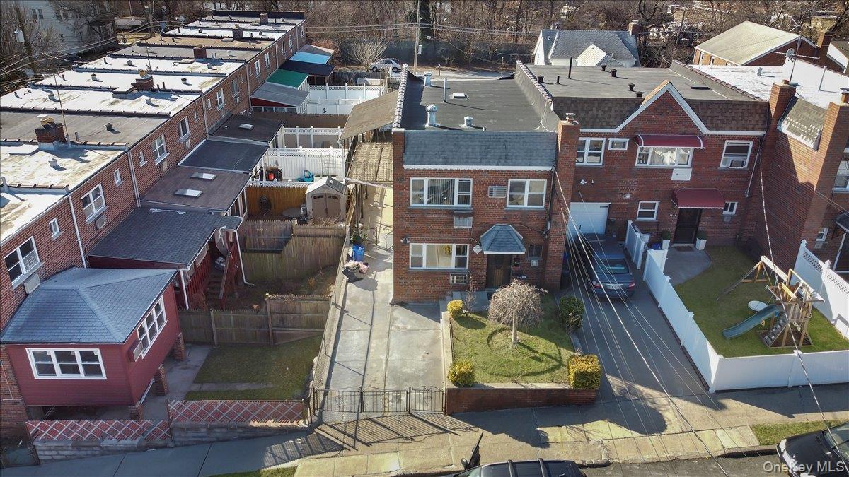 Single Family Mcowen Avenue  Bronx, NY 10475, MLS-910993-40