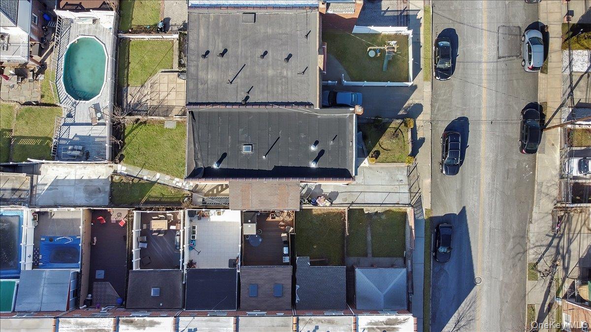 Single Family Mcowen Avenue  Bronx, NY 10475, MLS-910993-42