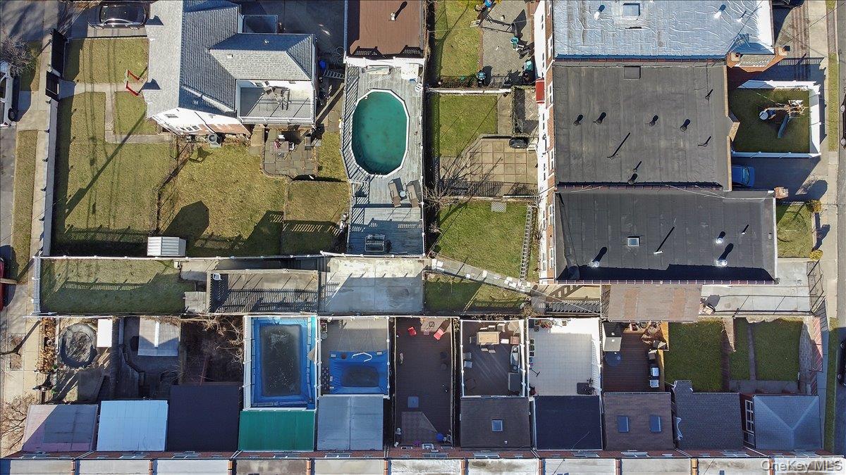 Single Family Mcowen Avenue  Bronx, NY 10475, MLS-910993-43