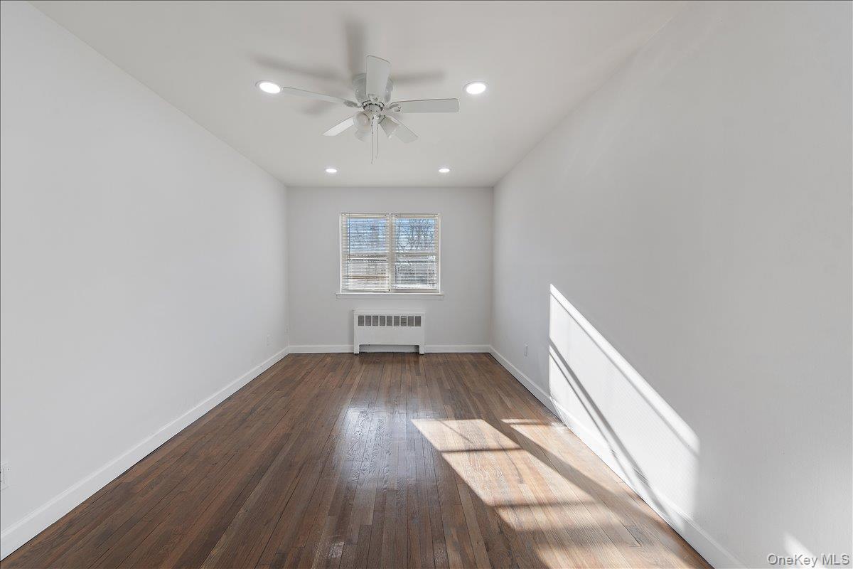 Single Family Mcowen Avenue  Bronx, NY 10475, MLS-910993-8