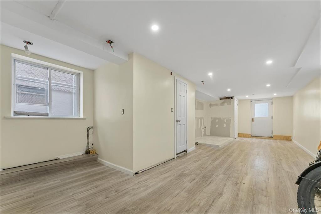 Single Family Wickham  Bronx, NY 10466, MLS-911007-20