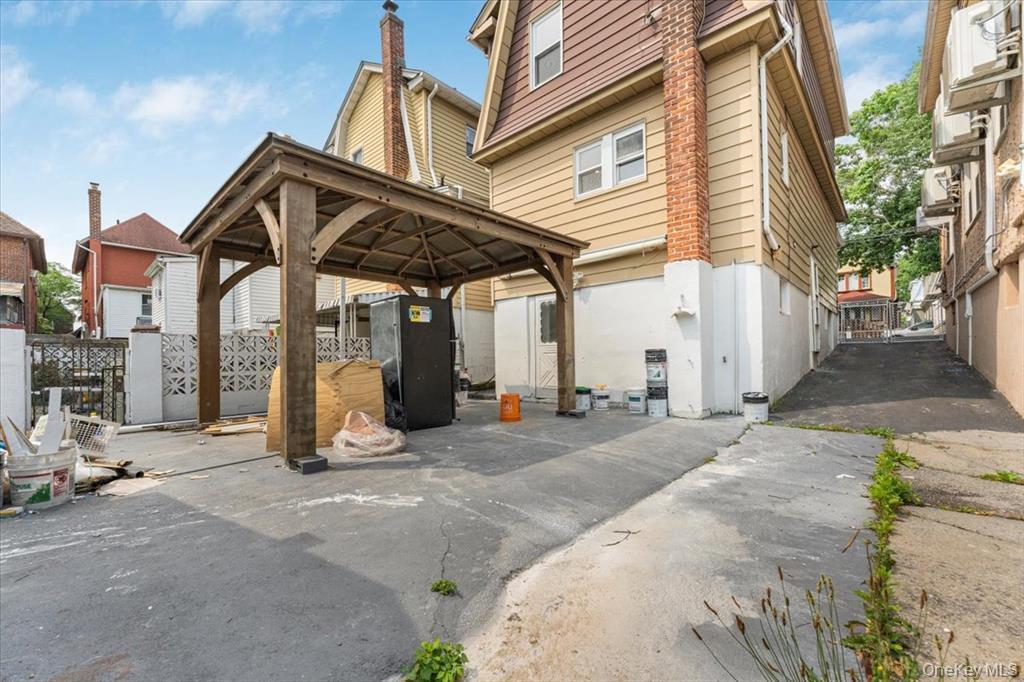 Single Family Wickham  Bronx, NY 10466, MLS-911007-22