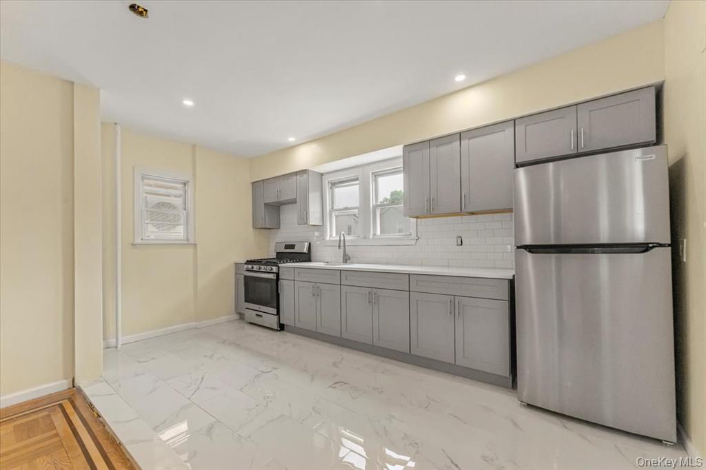 Single Family Wickham  Bronx, NY 10466, MLS-911007-5