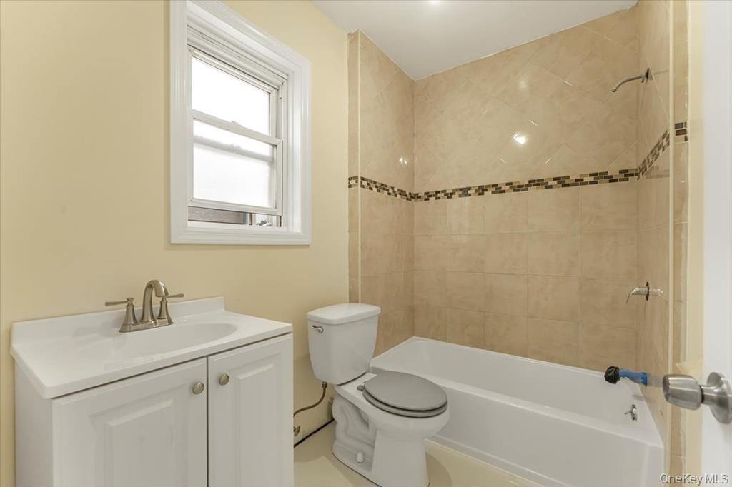 Single Family Wickham  Bronx, NY 10466, MLS-911007-7