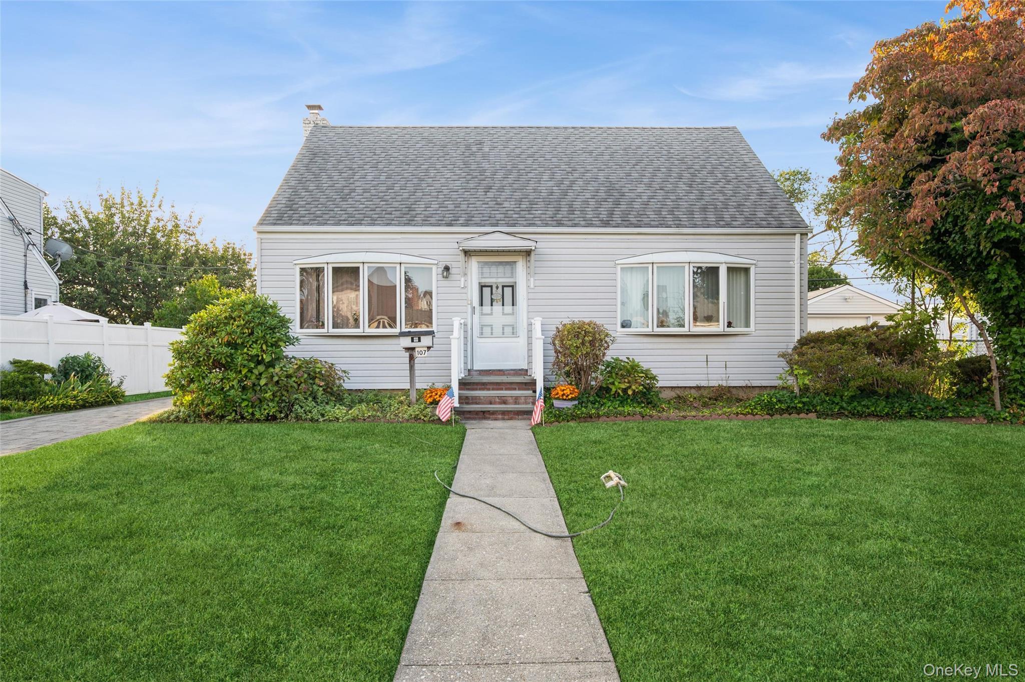 Single Family Cardinal Nassau County, NY 11756, MLS-911012-2