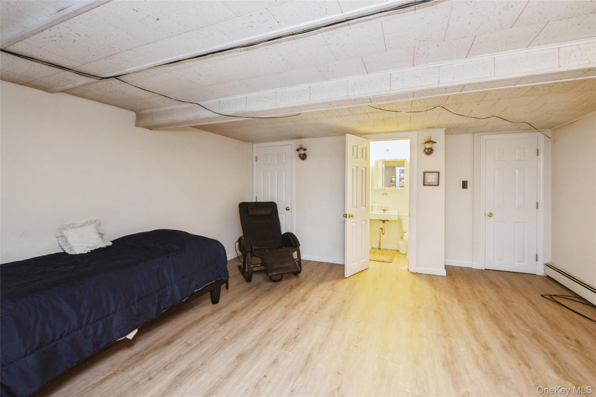 Single Family Cardinal Nassau County, NY 11756, MLS-911012-6