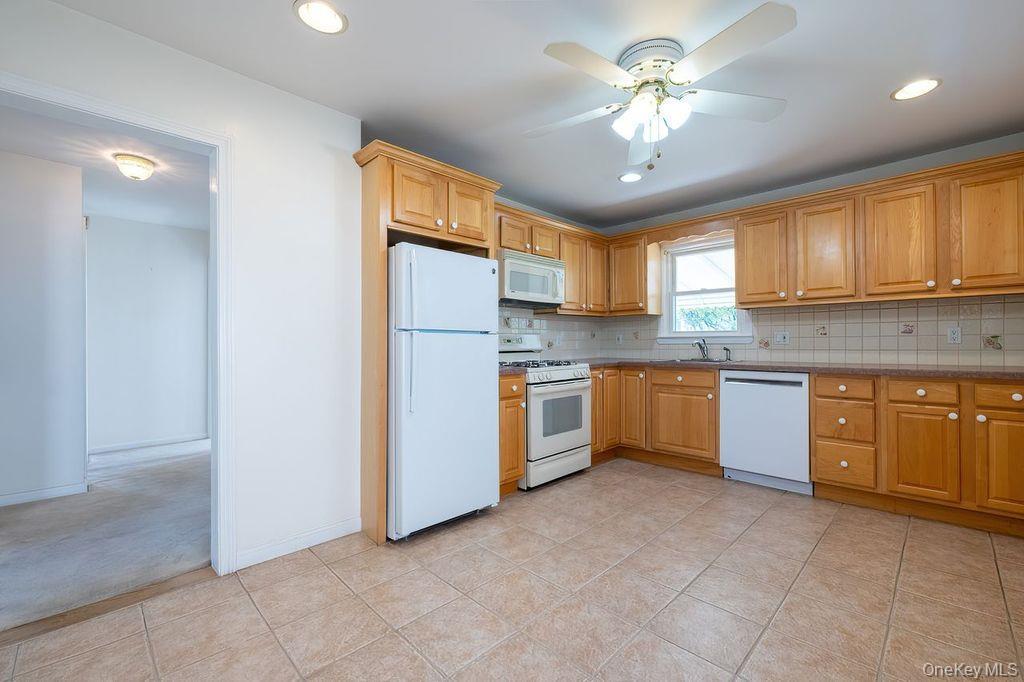 Single Family Storey  Westchester County, NY 10710, MLS-911040-9