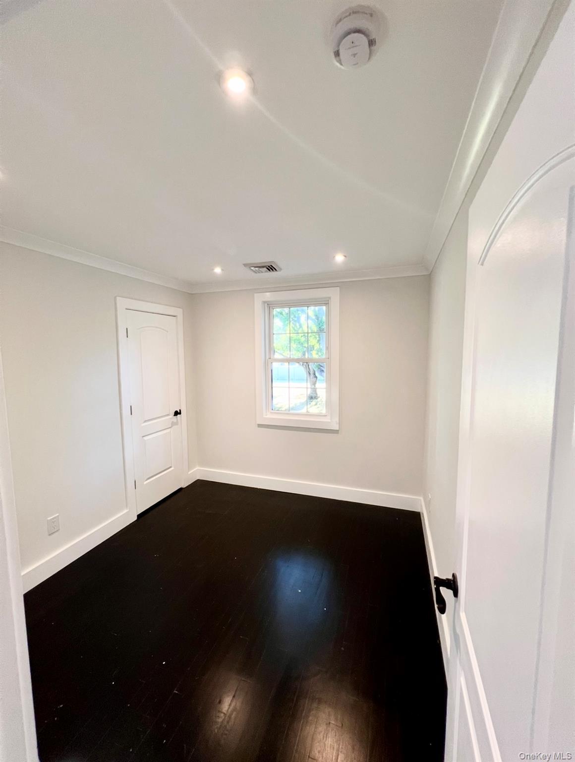 Single Family Locust Suffolk County, NY 11769, MLS-911049-15