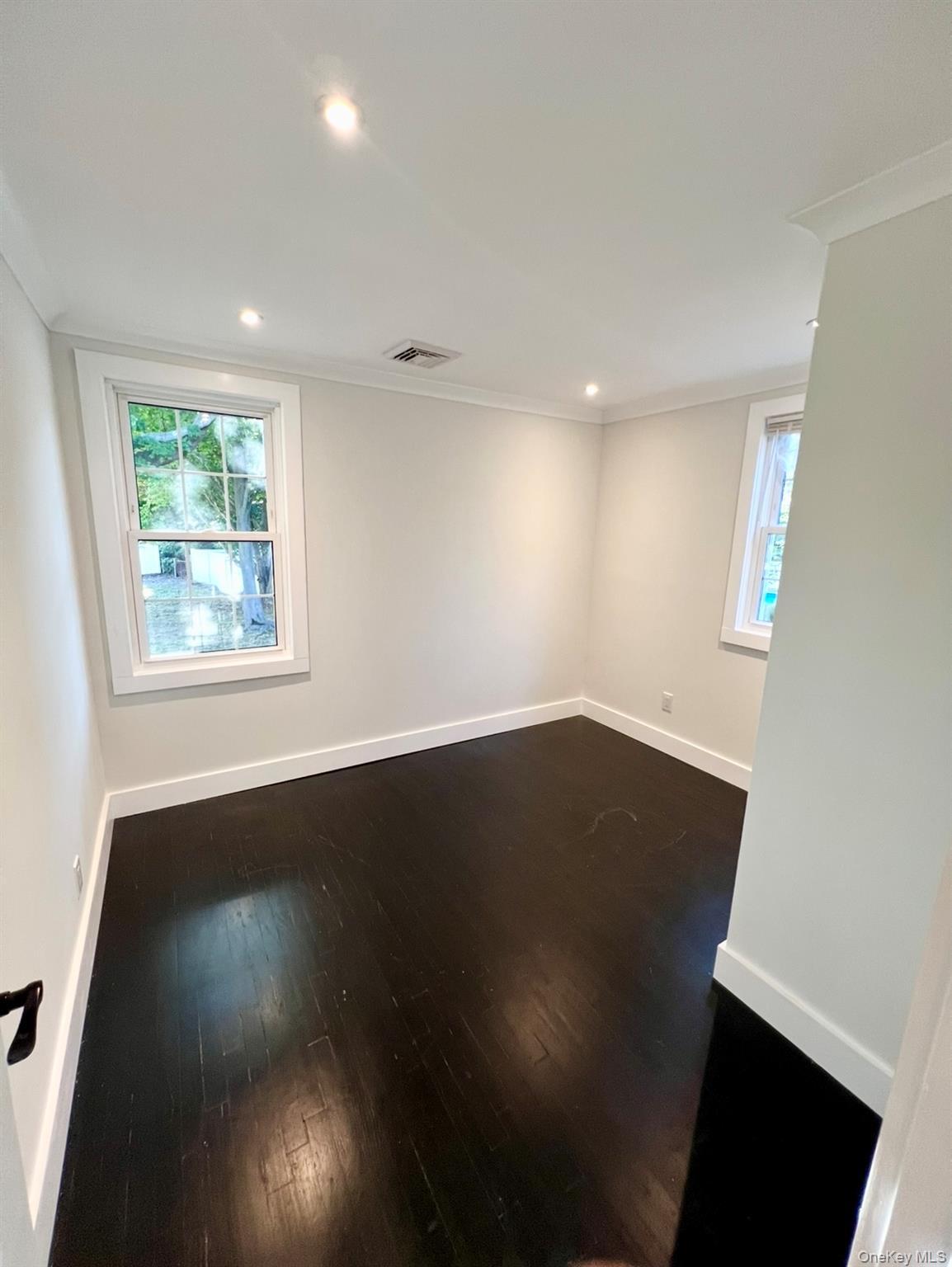 Single Family Locust Suffolk County, NY 11769, MLS-911049-16