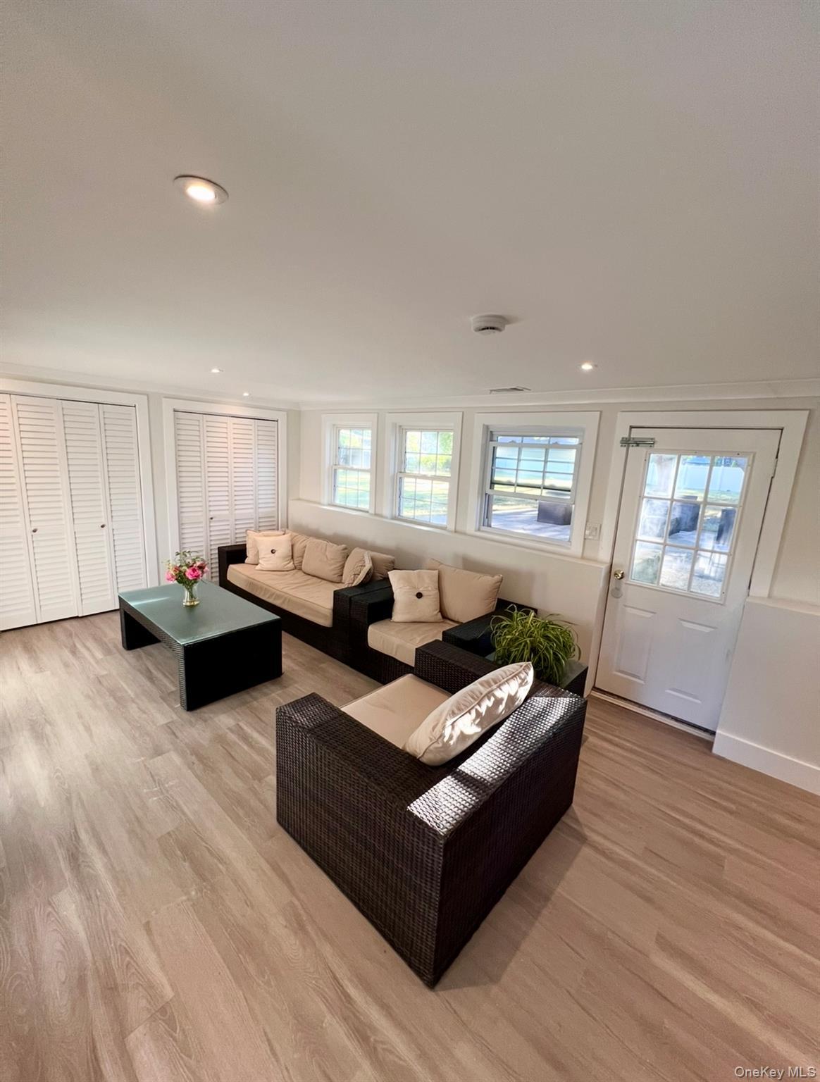 Single Family Locust Suffolk County, NY 11769, MLS-911049-19