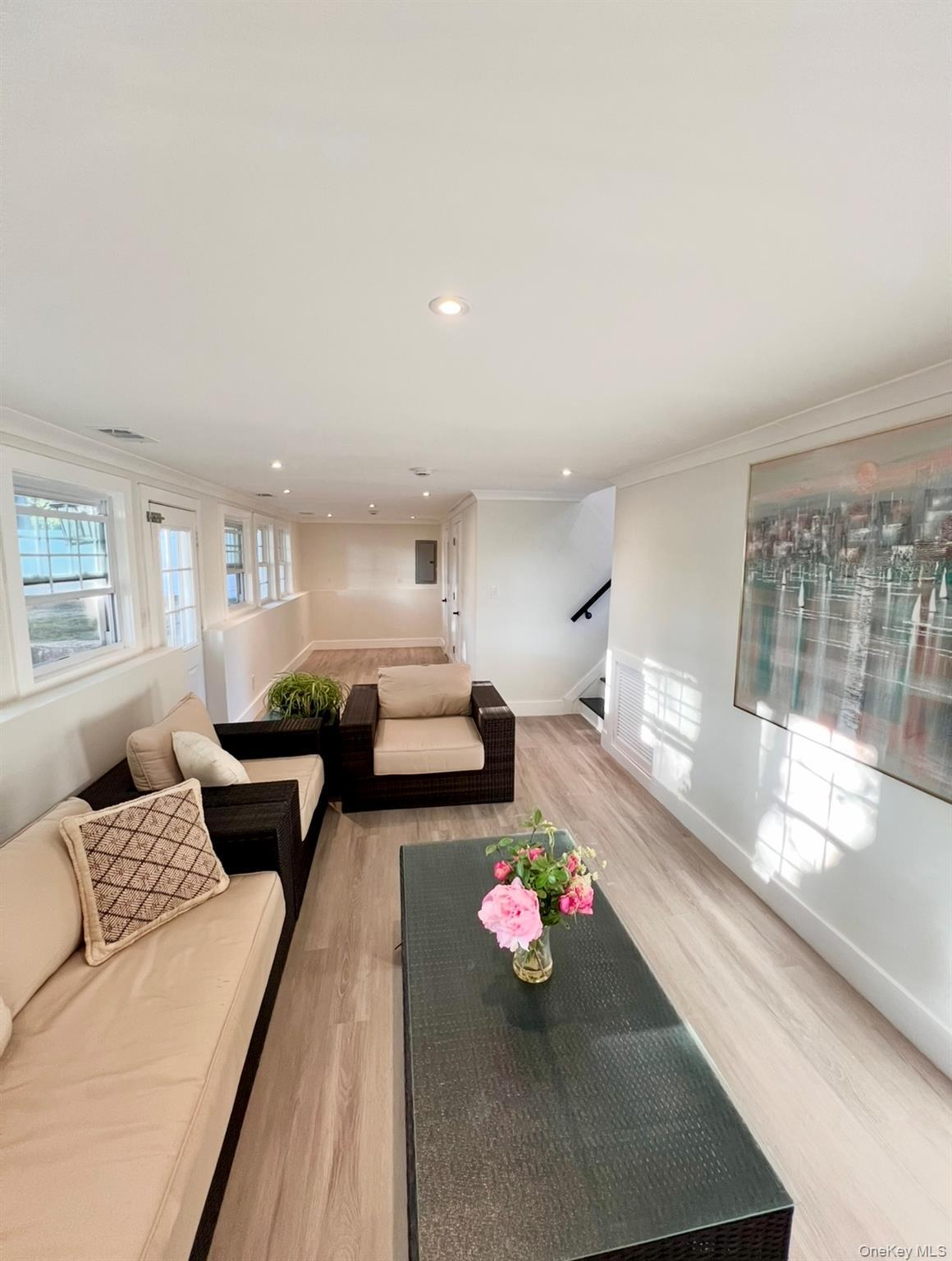 Single Family Locust Suffolk County, NY 11769, MLS-911049-20