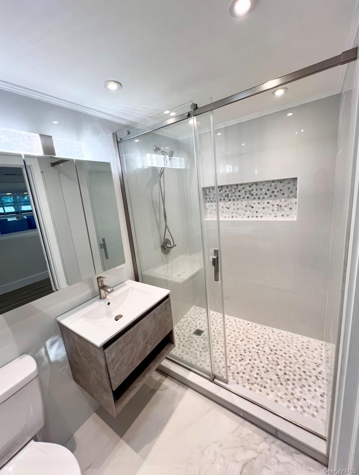 Single Family Locust Suffolk County, NY 11769, MLS-911049-23