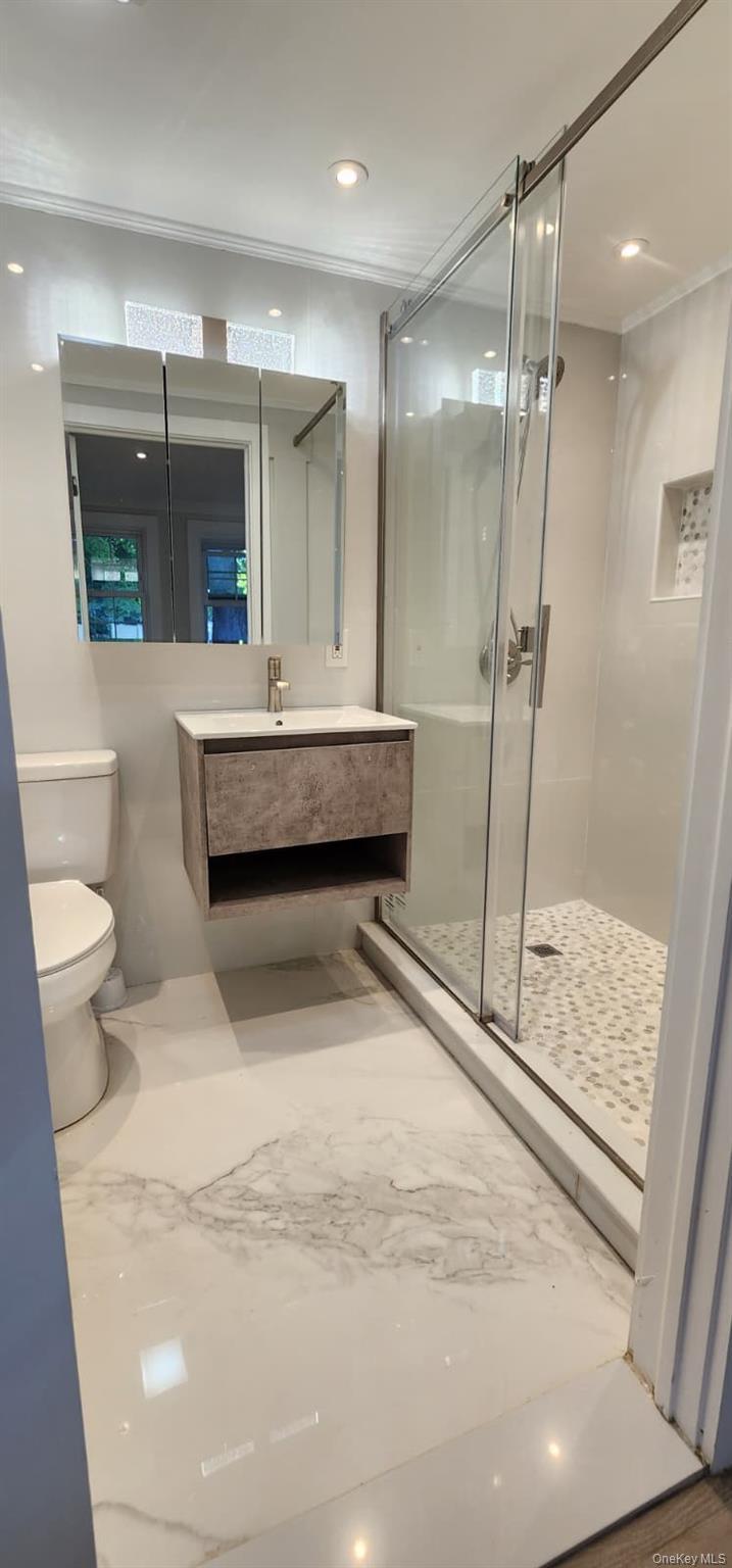 Single Family Locust Suffolk County, NY 11769, MLS-911049-24