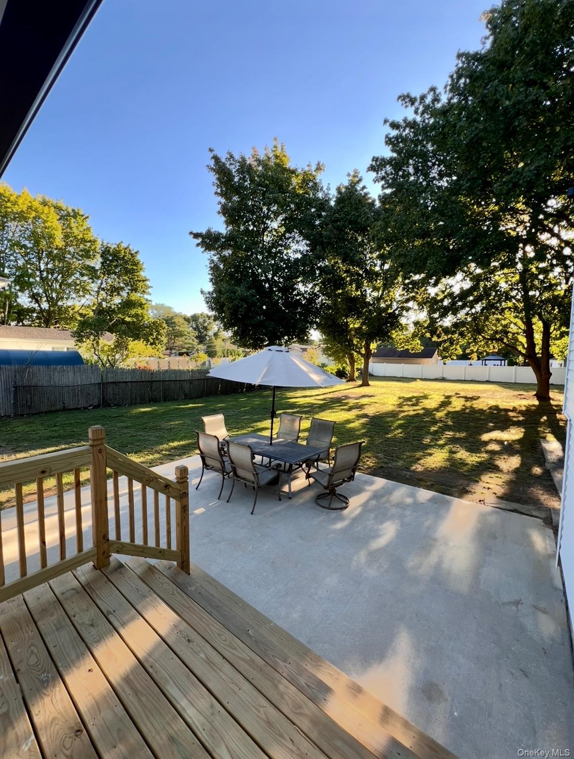 Single Family Locust Suffolk County, NY 11769, MLS-911049-26