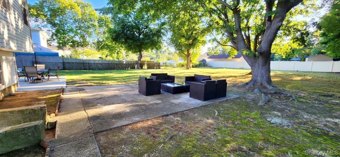 Single Family Locust  Suffolk County, NY 11769, MLS-911049-30