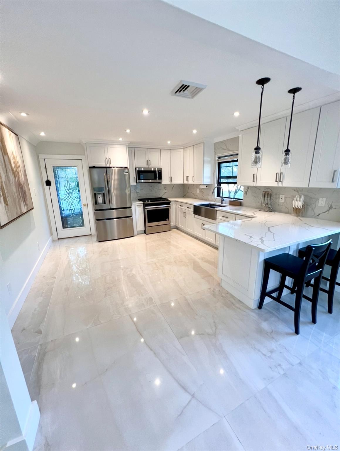 Single Family Locust Suffolk County, NY 11769, MLS-911049-8