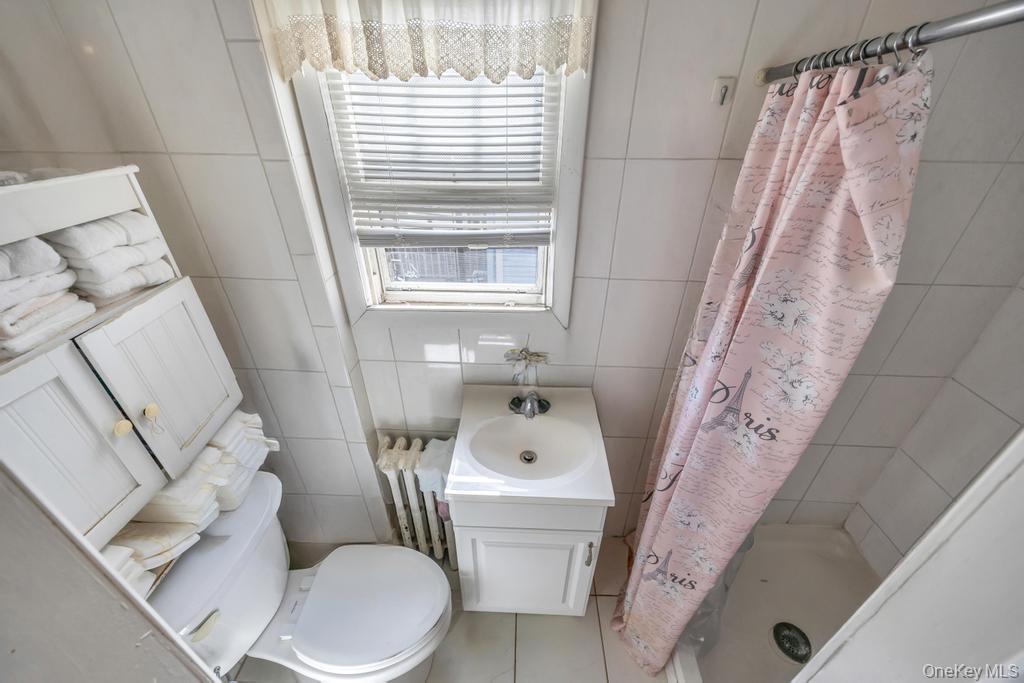 Single Family Park  Nassau County, NY 11580, MLS-911050-25