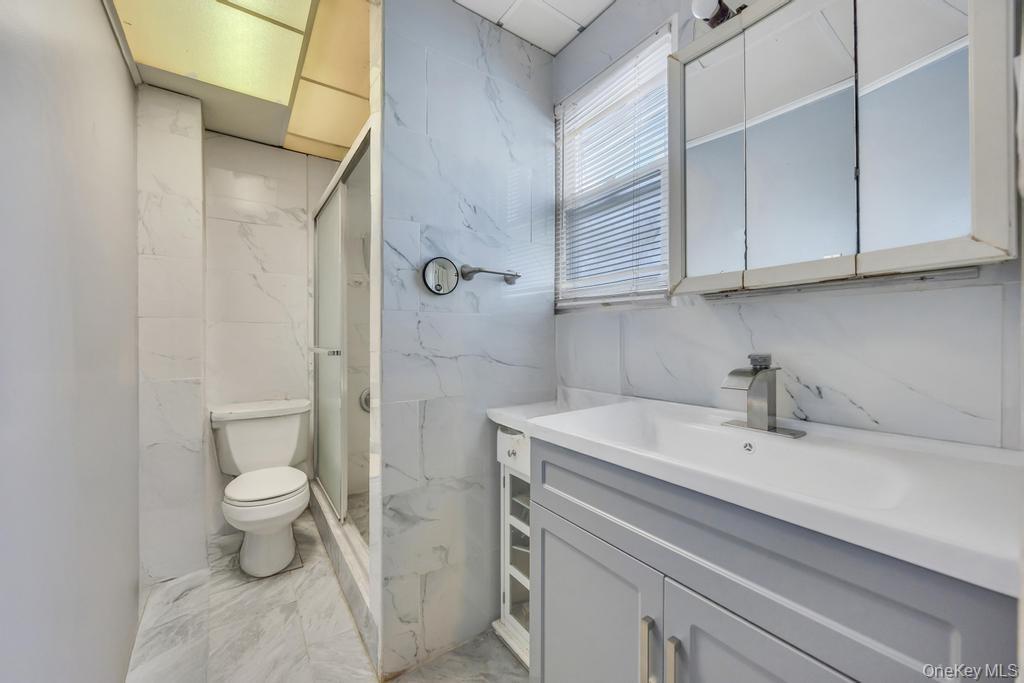 Single Family Park  Nassau County, NY 11580, MLS-911050-26